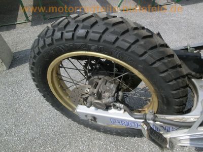 Honda_NX_650_Dominator_RD02_weiss_Hauptstaender_GIVI_Koffer-Traeger_-_wie_XR_SLR_FMX_650_RD06_RD08_RD09_Vigor_115.jpg