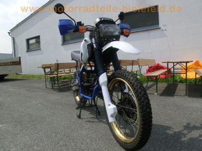 Honda_NX_650_Dominator_RD02_weiss_Hauptstaender_GIVI_Koffer-Traeger_-_wie_XR_SLR_FMX_650_RD06_RD08_RD09_Vigor_97.jpg