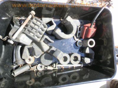 Kawasaki_KL_250_A_Klassik-Enduro_twin-shock_Ersatz-Teile_spares_-_wie_Z_KZ_200_A_250_LTD_87.jpg