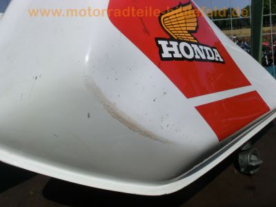 Honda_XL_500_R_PD02_weiss-rot_Ersatz-Teile_spares_spare-parts_Tank_Raeder_-_wie_XL_250_350_600_R_47.jpg