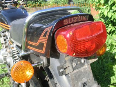 Suzuki_GS_550_E_schwarz_LED_orig__-_wie_GS_400_500_550_750_1000_D_E_L_M_44.jpg