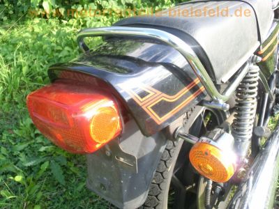 Suzuki_GS_550_E_schwarz_LED_orig__-_wie_GS_400_500_550_750_1000_D_E_L_M_7.jpg