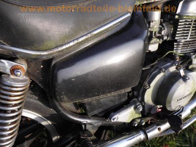 Honda_CM_400_T_NC01_schwarz_Chopper_orig__Auspuff_HM_447_448_Heck-Buegel_Chrom-Fender_14.jpg