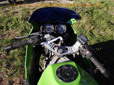 Kawasaki_GPZ_600_R_ZX600A_orig__weiss-gruen-blau_MRA_-_wie_ZX_GPX_600_750_R_B_C_35.jpg