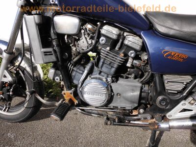 Honda_VF_750_C_RC09_MAGNA_blau_Chopper_Cruiser_25kW_Gepaecktraeger_vorverlegte_FISCHER_Fussrasten-Anlage_FS01_wie_VF_700_1100_C_S_F_RC21_RC28_25.jpg