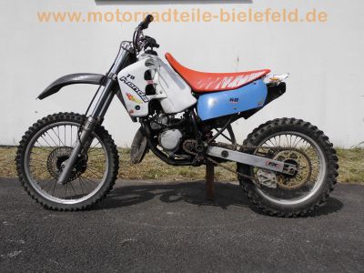 Honda_CR_125_250_Vollcrosser_Fahrwerk_mit_Motor_aus_Yamaha_DT_125_R_Typ_4BL_1.jpg