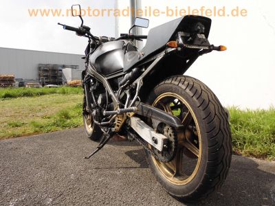Yamaha_FZ_750_2KK_Streetfighter_schwarz_Extras_Campagnolo-Raeder_AMC_Rasten-Anlage_4-1_Auspuff_etc__2.jpg