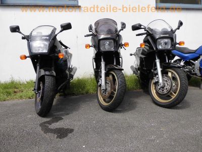 Kawasaki_GPX_600_R_ZX_600_C_schwarz-blau_Heck_locker_-_wie_GPX_GPZ_ZL_ZX_600_A_B_750_R5.jpg