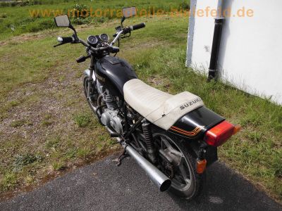 Suzuki_GS_400_E_Twin_Klassiker_Giuliari_Sitzbank_weiss_sonst_Original-Zustand_7.jpg
