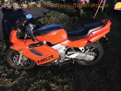 Honda_NSR_125_R_JC22_rot_2-Takter_-_wie_JC20_CBR_125_R_JC34_JC39__33.jpg