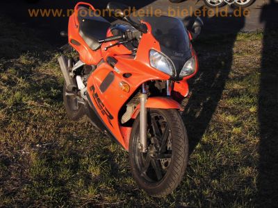 Honda_NSR_125_R_JC22_rot_2-Takter_-_wie_JC20_CBR_125_R_JC34_JC39__4.jpg
