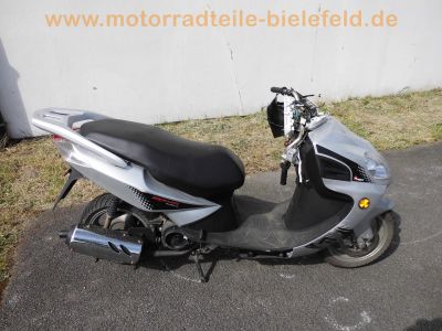 REX_RS_125_Euro3_Roller_Scooter_2009_Unfall_Ersatzteile_Motor_1a_29.jpg