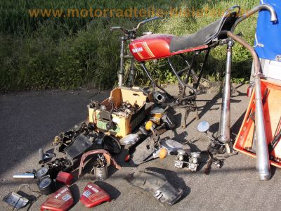 Yamaha_XS_400_OHC_2A2_rot_Cup_Ersatz-Teile_-_wie_RD_XS_125_200_250_350_360_9.jpg