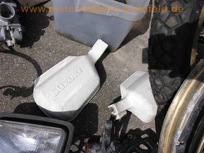 Suzuki_DR_600_DAKAR_SN41A_Enduro_Ersatz-Teile_spare-parts_-_wie_DR_250_500_650_750_S_RSE_18.jpg