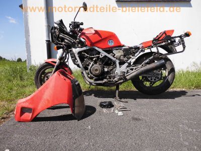 Honda_VF_1000_F_SC15_rot_V4-Tourer_-_wie_SC16_VF_500_700_750_1100_F_S_C_Sabre_Magna_1.jpg