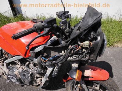 Honda_VF_1000_F_SC15_rot_V4-Tourer_-_wie_SC16_VF_500_700_750_1100_F_S_C_Sabre_Magna_72.jpg