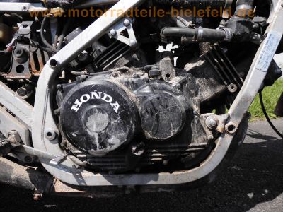 Honda_VF_1000_F_SC15_rot_V4-Tourer_-_wie_SC16_VF_500_700_750_1100_F_S_C_Sabre_Magna_77.jpg