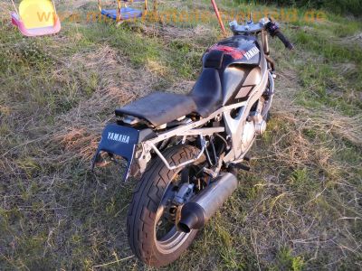 Yamaha_FZR_600_Genesis_3HE_Sturz_Do-Sw_Oel-_Wasser-Kuehlung_35.jpg