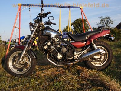 Yamaha_FZX_700_FAZER_1UG_Canada-Modell_Dragster_Muscle-Bike_-_wie_FZ_FZX_750_-_kleine_V-Max_1200_28.jpg