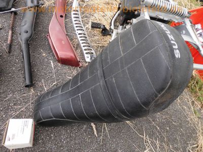 Suzuki_RV_125_Scrambler_Tracker_EZ_1980_stillgelegt_1990_Ersatz-Teile_spare-parts_-_wie_Rover_GT_TS_RV_50_75_80_90_125_ER_70.jpg