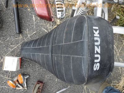 Suzuki_RV_125_Scrambler_Tracker_EZ_1980_stillgelegt_1990_Ersatz-Teile_spare-parts_-_wie_Rover_GT_TS_RV_50_75_80_90_125_ER_71.jpg