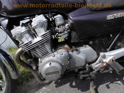 Honda_CB_750_KZ_RC01_lila_Marshall_Deeptone_Auspuff_4-1_Gepaecktraeger_-_wie_CB_900_750_F_F2_Boldor_SC01_SC09_RC04_10.jpg