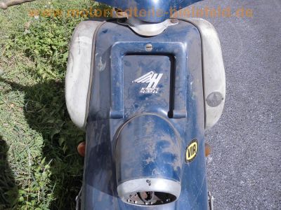 Heinkel_Roller_103_A1_174ccm_-_wie_101_A0_102_A1_103_A2__9.jpg