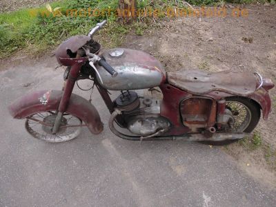 JAWA_CZ_125_Typ_355_weinrot_Bj__1960_-_wie_175_Typ_356_o__Junior_150_Typ_352_o__Cezeta_Tatran_40.jpg