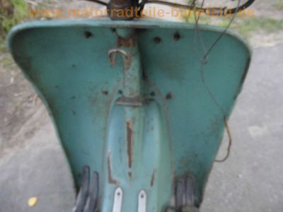 Lohner_Sissy_50_Moped-Roller_aus_Oesterreich_33.jpg