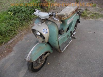 Lohner_Sissy_50_Moped-Roller_aus_Oesterreich_39.jpg