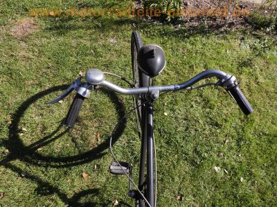 Miele_Oldtimer-Fahrrad_mit_Victoria_Hinterrad-Hilfsmotor_19.jpg