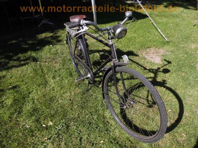 Miele_Oldtimer-Fahrrad_mit_Victoria_Hinterrad-Hilfsmotor_4.jpg