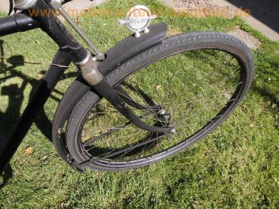Miele_Oldtimer-Fahrrad_mit_Victoria_Hinterrad-Hilfsmotor_8.jpg
