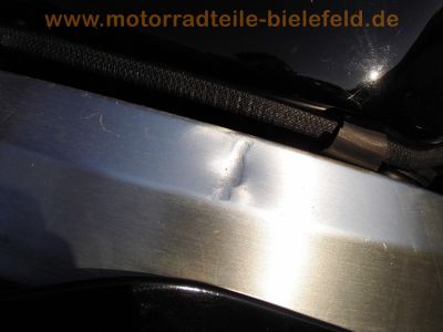 Honda_CBR_900_RR_Fireblade_SC28_Ur-Modell_schwarz_LSL-Lenkungsdämpfer_Sport-Auspuff_-_wie_SC33_55.jpg