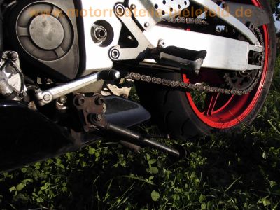 Honda_CBR_900_RR_Fireblade_SC28_Ur-Modell_schwarz_LSL-Lenkungsdämpfer_Sport-Auspuff_-_wie_SC33_69.jpg