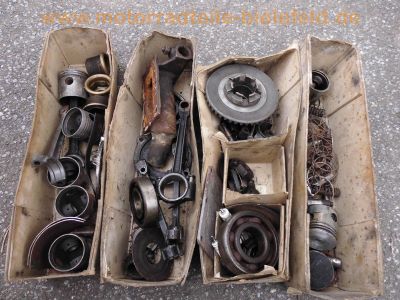 Motorteile-Mix_Oldtimer_Pleuel_Kolben_Ringe_Lager_etc__5.jpg