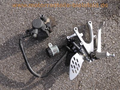 Yamaha_YZF-R1_RN12_EXUP_2005_grau_crash_YZF_1000_Motor_XN509E_33tkm_Ersatzteile_spare-parts_49_.jpg