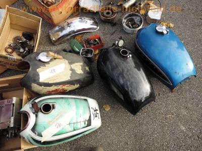 Honda_CB_500_Four_Konvolut_3x_Ersatzteile_spare-parts_-_wie_CB_350_400_500_550_750_F_Four_278.jpg