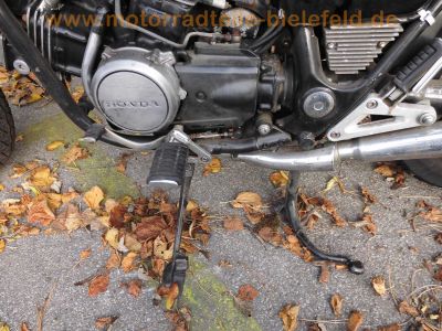 Honda_V45_US-Magna_VF_750_C_RC07_wie_RC09_schwarz_Scheibe_hohe_Sissy-Bar_kurze_Chrom-Fender_24.jpg