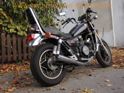 Honda_V45_US-Magna_VF_750_C_RC07_wie_RC09_schwarz_Scheibe_hohe_Sissy-Bar_kurze_Chrom-Fender_58.jpg