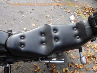 Honda_V45_US-Magna_VF_750_C_RC07_wie_RC09_schwarz_Scheibe_hohe_Sissy-Bar_kurze_Chrom-Fender_91.jpg