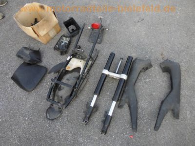 Aprilia_RS125_Ersatzteile_spare-parts_USD-Gabel_fork_Sitzbank_seat_-_wie_AF1_RS250_4.jpg