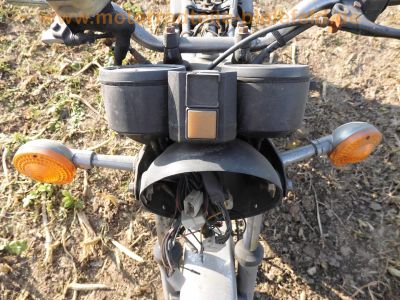 Yamaha_XS_360_1U4_mit_Gepaecktraeger_Chromfender_2x_Bremsscheibe_-_wie_XS_250_400_1U5_2A2_4G5_13.jpg