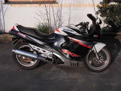 Suzuki_GSX_750_F_GR78A_mit_Edelstahl-Auspuff_40C1_aus_GSX_750_AE_-_wie_GSX_600_1100_F_5.jpg