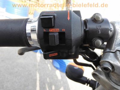 Honda_XBR_500_PC15_lila_Koffer-Traeger_Sitz-Abdeckung_Chomstar-Raeder_25.jpg