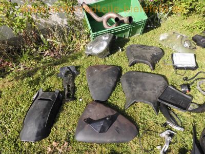 Aprilia_RSV_1000_Mille_RP_2003_Ersatzteile_spares_spare-parts_-_wie_Aprilia_RST_1000_Futura_Tuono_Falco_11.jpg