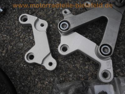 Honda_CBR_900_RR_Fireblade_SC28_Ersatzteile_spares_spare-parts_-_wie_SC33_35.jpg