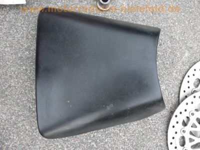 Honda_CBR_900_RR_Fireblade_SC28_Ersatzteile_spares_spare-parts_-_wie_SC33_48.jpg