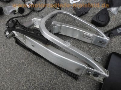 Honda_CBR_900_RR_Fireblade_SC28_Ersatzteile_spares_spare-parts_-_wie_SC33_51.jpg