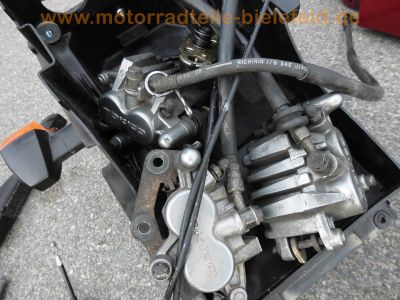 Kawasaki_ZR7S_ZR750F_Ersatzteile_Rahmen_Motorteile_Gabel_Vergaser_-_wie_ZR_550_750_Zephyr_15.jpg